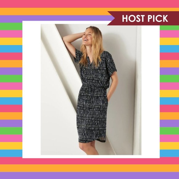 Banana Republic Factory Dresses & Skirts - Banana Republic Factory Knit T-Shirt Dress